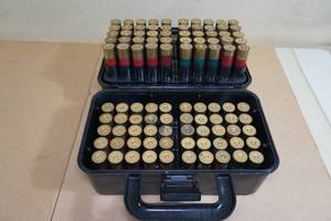 lot 136 image: 100 12 Gauge Heavy Shot Shotshells in Case Gard Ammo Case