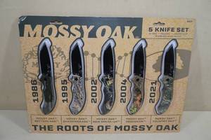 lot 144 image: NEW Mossy Oak Historical Camo Folding Knife Set