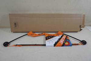 lot 179 image: Bear Archery Valiant Youth Compound Bow Set