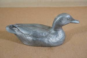 lot 191 image: Metal Duck Paperweight