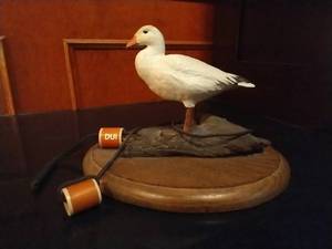 lot 7 image: Ducks Unlimited Figurine
