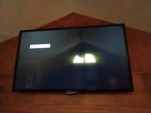 lot 14 image: LG 42 TV