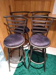 lot 95 image: (4) Nice Bar Stools