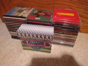 lot 108 image: Huge CD Lot