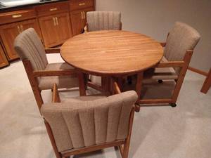 lot 110 image: Table & 4 Chairs