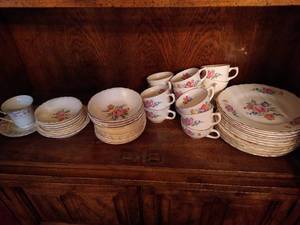 lot 35 image: USA China & Teacup