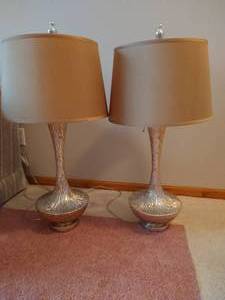 lot 38 image: Elegant Tall Lamp Pair