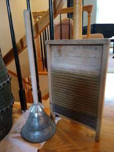 lot 45 image: Vintage Washboard & Hand Agitator