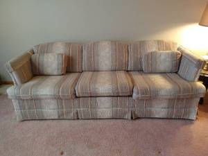 lot 55 image: Vintage Couch