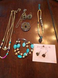lot 60 image: Misc Jewelry Sets