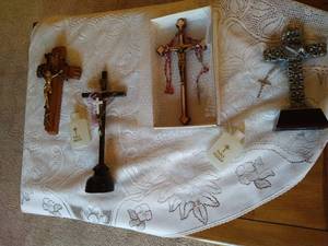 lot 72 image: Large Crucifix & Rosary Lot