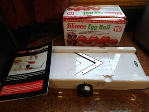 lot 74 image: Oxo Mandolin & Egg Boils