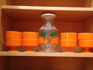 lot 79 image: Vintage Orange Juice Jar wLid & Pudding Cups