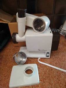 lot 174 image: Vintage Moulinex Salad Shooter in Box