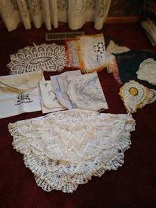 lot 189 image: Various Doilies Lot