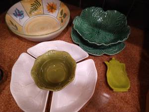 lot 231 image: Summer Serving Bowls
