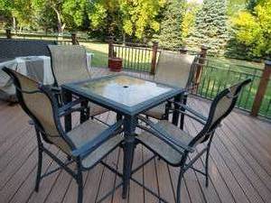 lot 233 image: Patio Table & Chairs