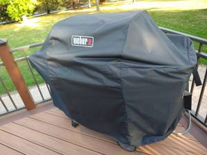 lot 235 image: Weber Natural Gas Grill & Cover