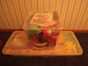 lot 290 image: Gift Wrap & Ribbons