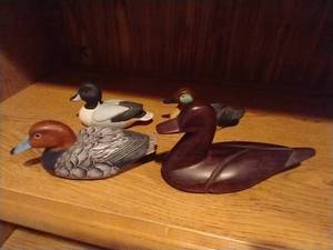 lot 298 image: (4) Small Ducks