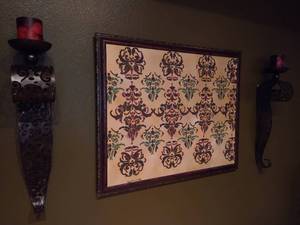 lot 302 image: Wall Decor