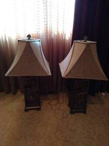 lot 310 image: (2) Nice Lamps