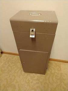 lot 314 image: Vintage Small Acorn File Cabinet