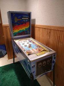 lot 625 image: Vintage 1969 Bally On Beam Pinball Machine