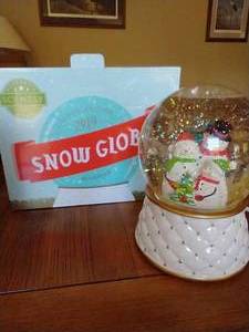 lot 366 image: 2019 Scentsy Snow Globe Wax Warmer
