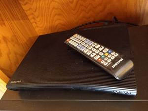 lot 384 image: Samsung Blu-Ray Player
