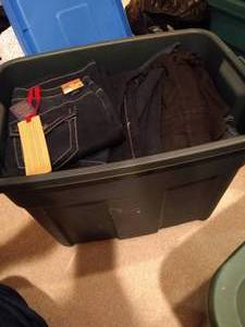 lot 438 image: Tote of Womens Jeans - All New