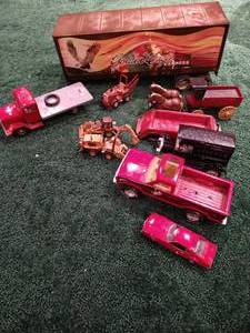 lot 460 image: Vintage Trucks, Cars, Etc