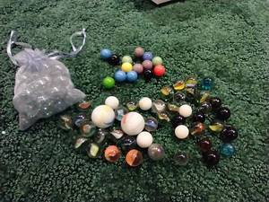 lot 463 image: Lot of Marbles