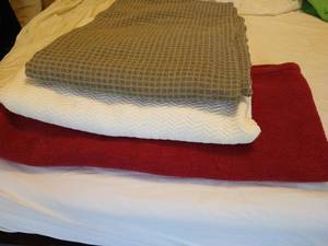 lot 528 image: Blanket Lot
