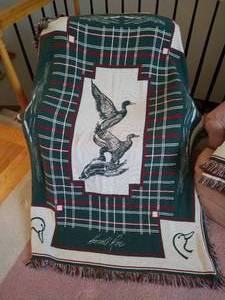 lot 541 image: Ducks Unlimited Woven Blanket