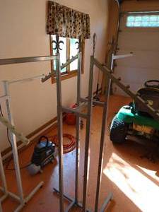 lot 554 image: Clothing Rack