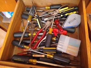lot 574 image: Drawer w contents