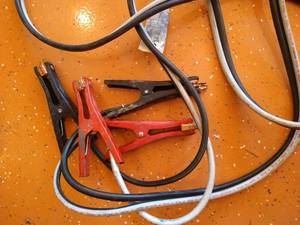 lot 579 image: Charger Cables