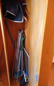 lot 586 image: Cabinet Contents