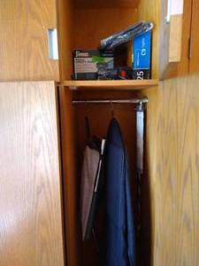 lot 589 image: Cabinet Contents