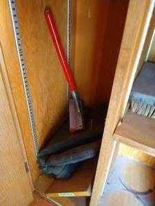 lot 591 image: Cabinet Contents