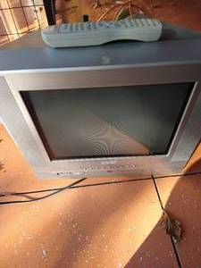 lot 607 image: TV DVD Player