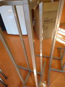 lot 609 image: Metal Clothing Rack