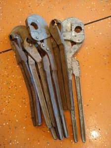 lot 612 image: Six Large Wire Pullers