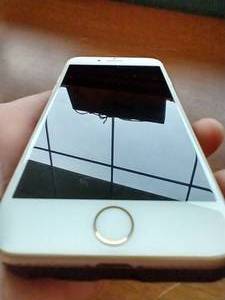 lot 629 image: iPhone 7
