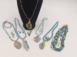 Stunning 13-Piece Jewelry Collection with Wire-Wrapped Geodes
