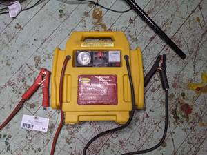 Northern Industrial Power Booster Rechargeable 12V DC Power Supply
