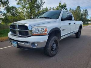 2006 DODGE RAM 2500 CUMMINS 4X4 TURBO DIESEL QUAD CAB LONG BOX