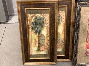 lot 38 image: Fun Framed Bahama Artwork