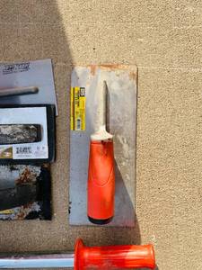 lot 108 image: Sheetrock Tools